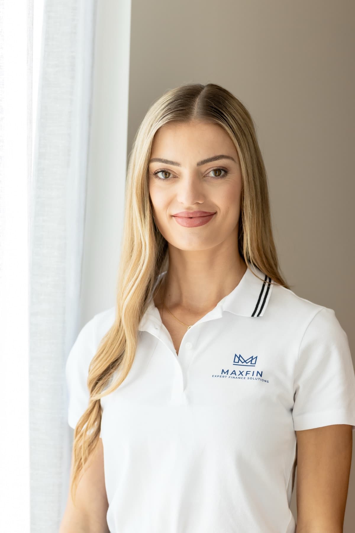Rebecca Tickner, Finance Broker · CRN 571611